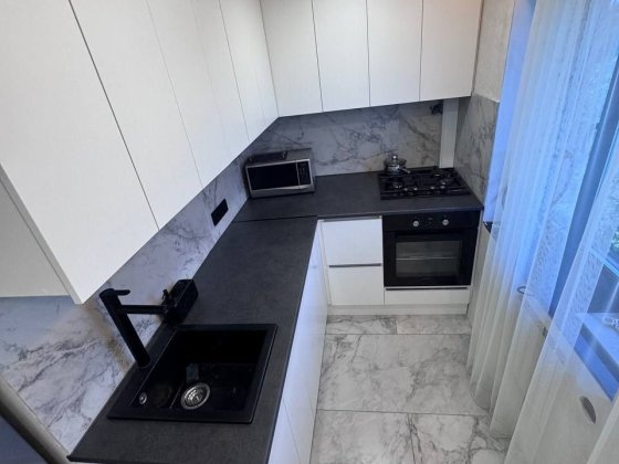 Продам классную 2к квартиру студию на  Черёмушках  пр.В.Стуса Кам'янське