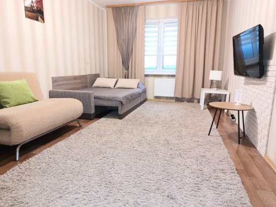 Кварира Вишгород, перші Ярославичі Вышгород