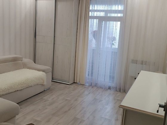 Продам 2х комнатную квартиру! Каменское