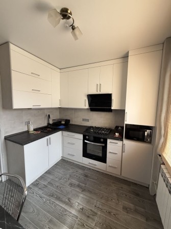 Продается просторная 2-комнатная квартира  (62 м² комфорта) на 4-м мкр Левого берега . - фото 1