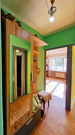 Продам 1-к квартиру 2 этаж - фото 1