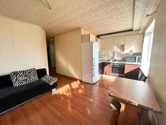 Продам 1-кімн. квартиру з ремонтом у Дергачах. - фото 1