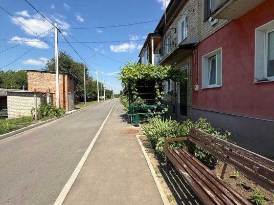 1 к кв на Посьолку з сараєм та погрібом Дергачи