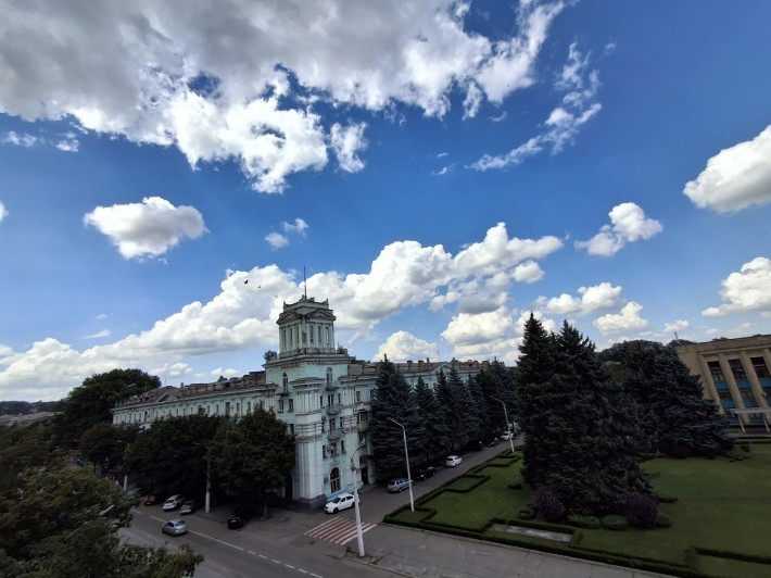 Продам 2к в центре города - фото 1