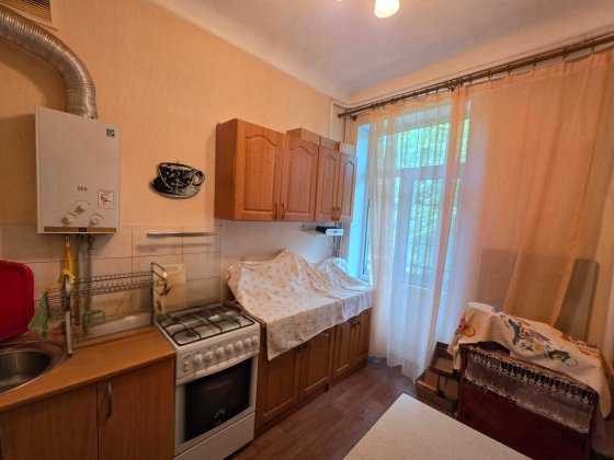 Продаж великогабаритної 2-кімнатної квартири з автономним опаленням на проспекті Конституції(Н) Кам'янське