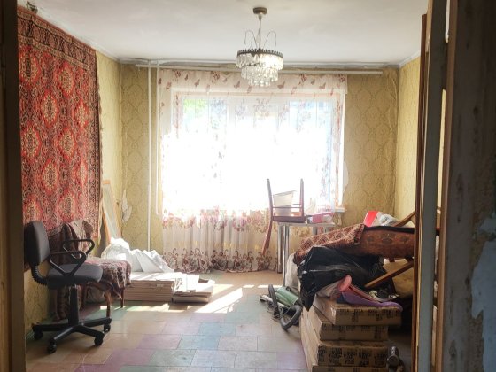 Продам 4-к  Левый берег 3 МКР. Каменское