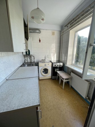 Продам 2 х комнатную квартиру с АГО. СертификаТ. Черёмушки.р-н  Украины. - фото 1