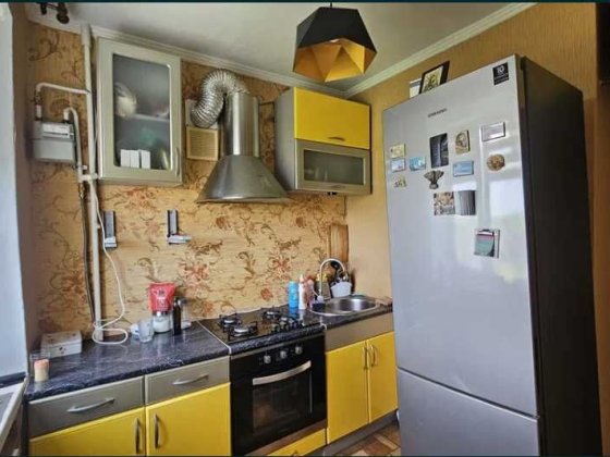 Продам 2-х комнатную чешку Каменское