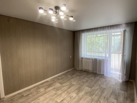 Продам 2к квартиру Кам‘янське вул Миру 23 2 поверх Кам'янське
