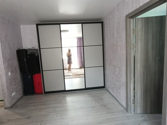 Продам 2-ну квартиру центр по вулиці Миру Кам'янське