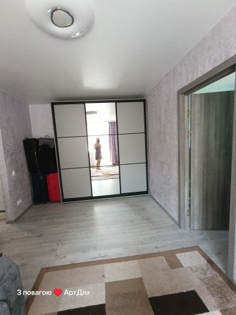 Продам 2-ну квартиру центр по вулиці Миру - фото 1