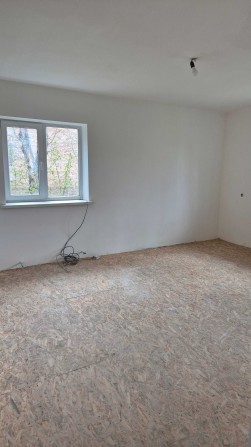 Продаж від власника 3 кімнатної квартири з двориком - фото 1