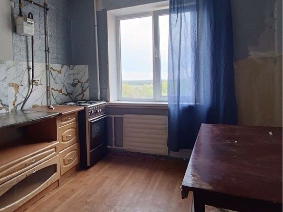 Продам 2х комнатную квартиру левый берег 1й район Каменское