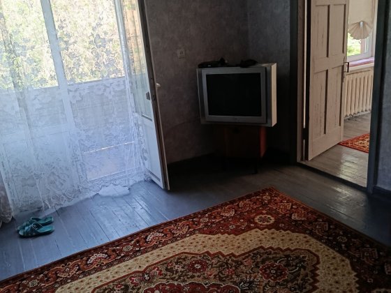 Обмен 3 к . квартиры центр Каменское