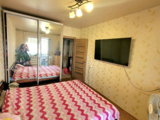 Продам 3 х комнатную квартиру, Левый Берег 2 мкр. Поликлиника Кам'янське
