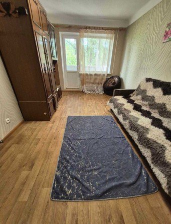 Продам 2 комн квартиру 3я школа - фото 1
