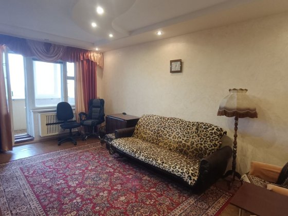 Продам 3комн, левый берег, ваучер, сертификат Каменское