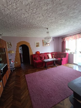 Продаж комфортної 4 кімнатної квартири в центрі Дрогобича - фото 1