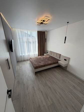 Продам 2х двох кімнатну квартиру ЖК "Grand Central" - фото 1