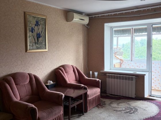 Продам 2-х комнатную квартиру Каменское