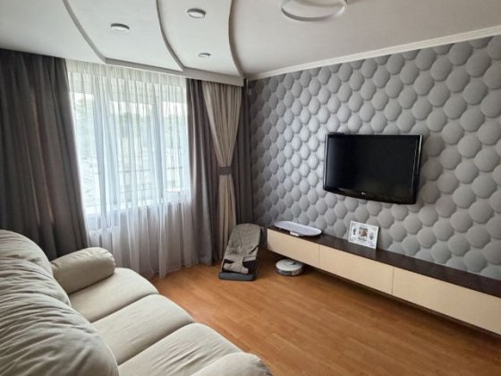 В продаже 2-х комнатная квартира в хорошем районе,Н.К. Кам'янське