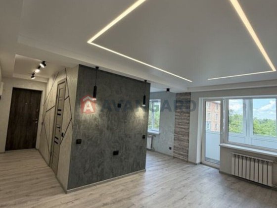 ПРОДАМ 2к. кв. з якісним ремонтом біля Центру (пр. Аношкіна, 82) Каменское