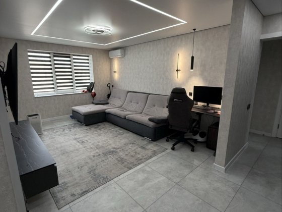 Продам 3 кв. АО (Є Відновлення) Преміум класу. 2 мкр поряд каналу. 69500$ (торг) Каменское