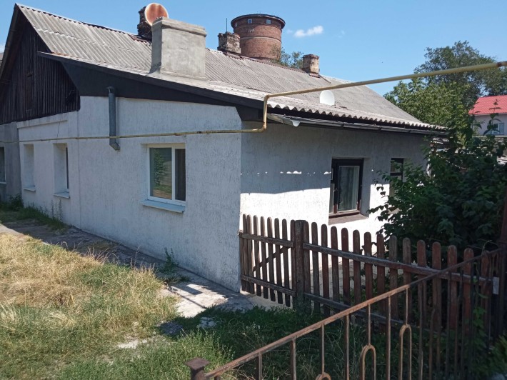 Продається 2 кімнатна кваритира в центрі. - фото 1