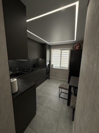 Продажа 3-комнатной квартиры - фото 1