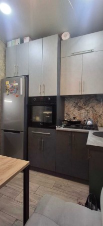 Продам  2х кім кв. з автономкою , меблями та технікою.  Сонячні панелі. Дніпробуд - фото 1