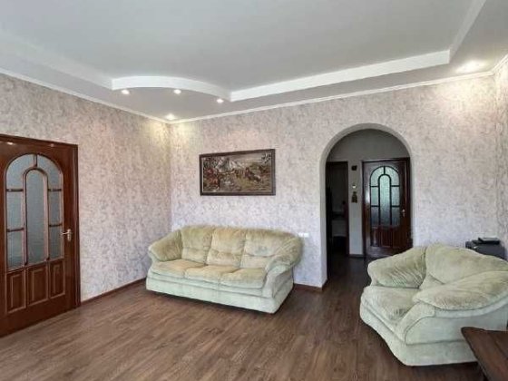 Продам 3 ком квартиру в Центре Кам'янське