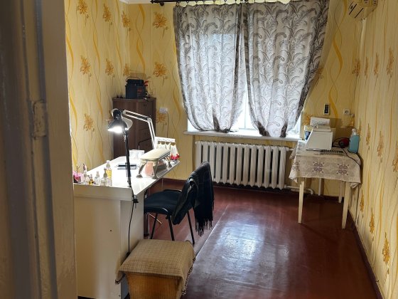 Продам двокімнатну квартиру біля ринку м. Ізюм. Ізюм