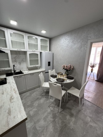 Продам квартиру від власників.  30м  Жк  Парус.  5 хвилин до моря. Пішки. - фото 1