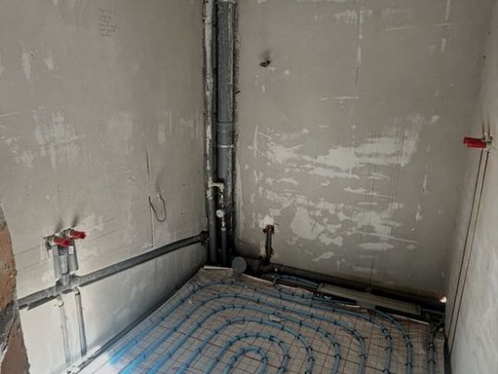 Студія з частковим ремонтом Опалення Газ  Сертифікат Так Гостомель