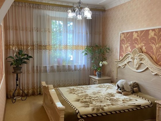 Продатся полдома  со всеми удобствами в центре города ( или обмен на 1 ком квартиру) Измаил