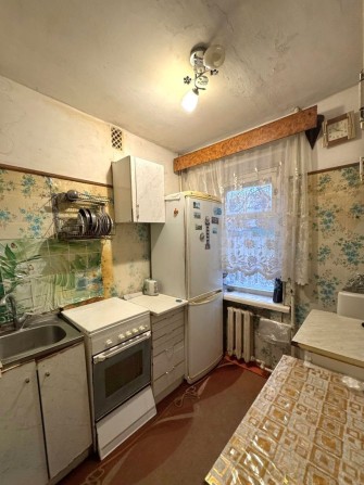 Продам квартиру ( гостинка) центр - фото 1