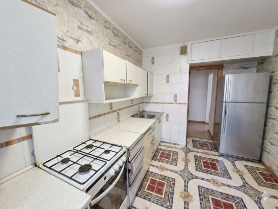 Продам трехкомнатную квартиру в г. Черноморск Черноморск