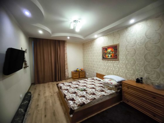 Продам 2-кімнатну квартиру з ремонтом в центрі Гостомеля Гостомель