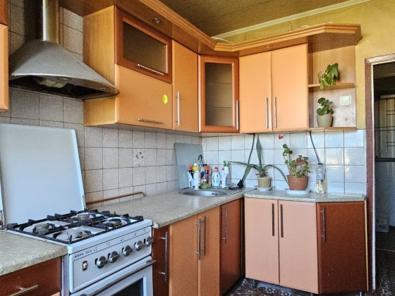 Продам 3-кімнатну квартиру Каменец-Подольский