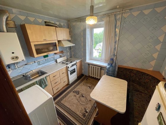 Продаж 2к. квартири, район цукрового заводу, не кутова Каменец-Подольский