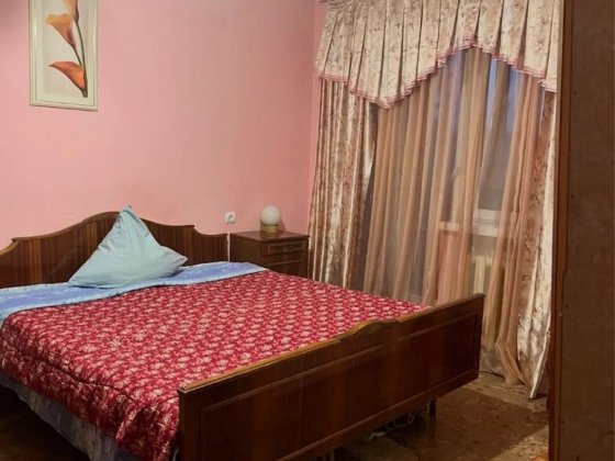 Продам 3-кімнатну квартиру Каменец-Подольский