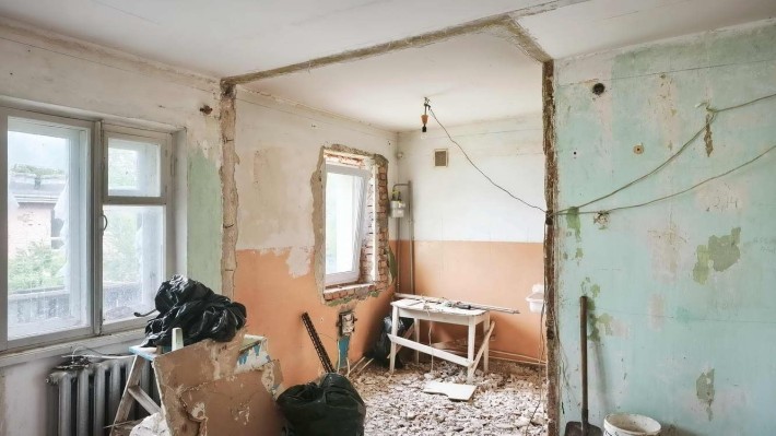 Продається 2-кім. квартира з автономним опаленням в цегляному будинку по вул.Б.Хмельницького, 43 в м - фото 1