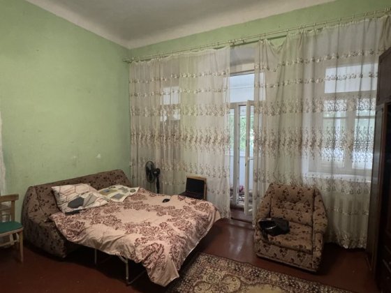 Продається 3к квартира в центрі міста Каменец-Подольский