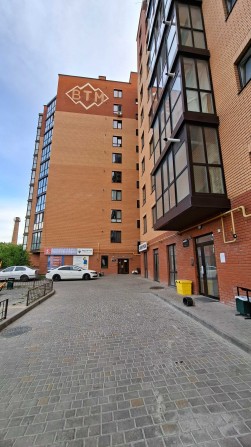 Простора квартира в якісному сучасному будинку - фото 1