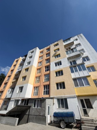 Продам простору 3-х кімнатну квартиру у новому будинку, р-н Черьомушки - фото 1