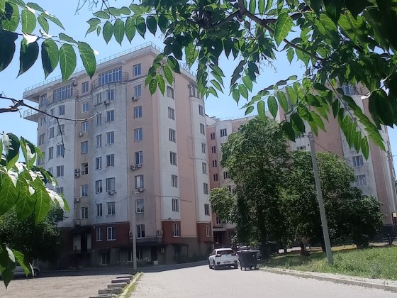 Продам просторную квартиру у моря Чорноморськ