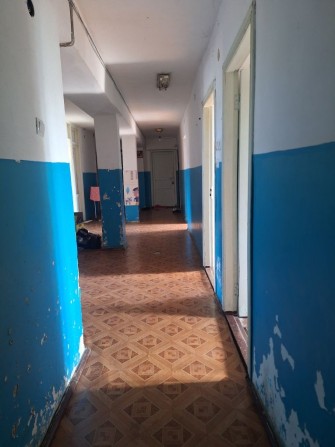 Продам коммуну на Александрийской 16,этаж 6/9,цена 7500$ - фото 1