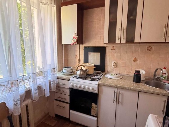 Продам 3 комнатную квартиру на Парковой на комфортном этаже Черноморск