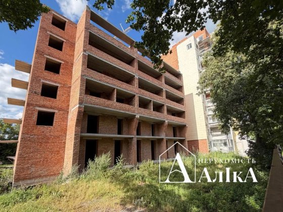 Продам 1-кімнатну квартиру в новому будинку в центральній частині міста Каменец-Подольский