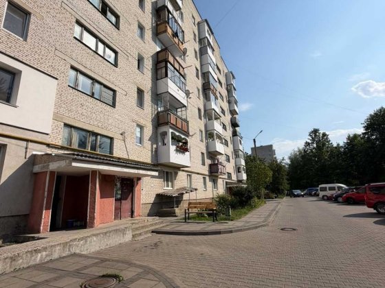 Продається 1кім квартира в районі 13 школи Ковель
